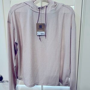 New with tags!  Patagonia cropped hoodie, size Medium